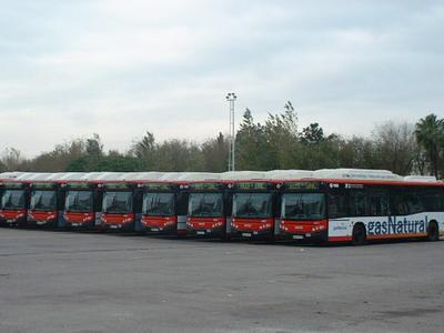 Барселона - 250 автобусов,   заправляемых за сутки